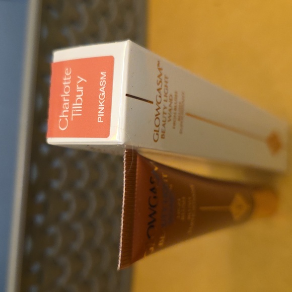 Charlotte Tilbury Beauty Highlighter Wand PINKGASM/PINK HIGHLIGHT. BNIB - Picture 3 of 5